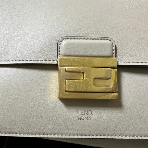 FENDI Vitello Grace Matte Kan U Shoulder Bag Nuvola - Picture 6 of 13